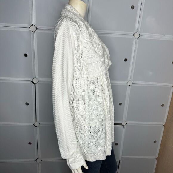 CAbi White Cable Sweater Knit Open Cardigan Size Medium - Picture 9 of 10